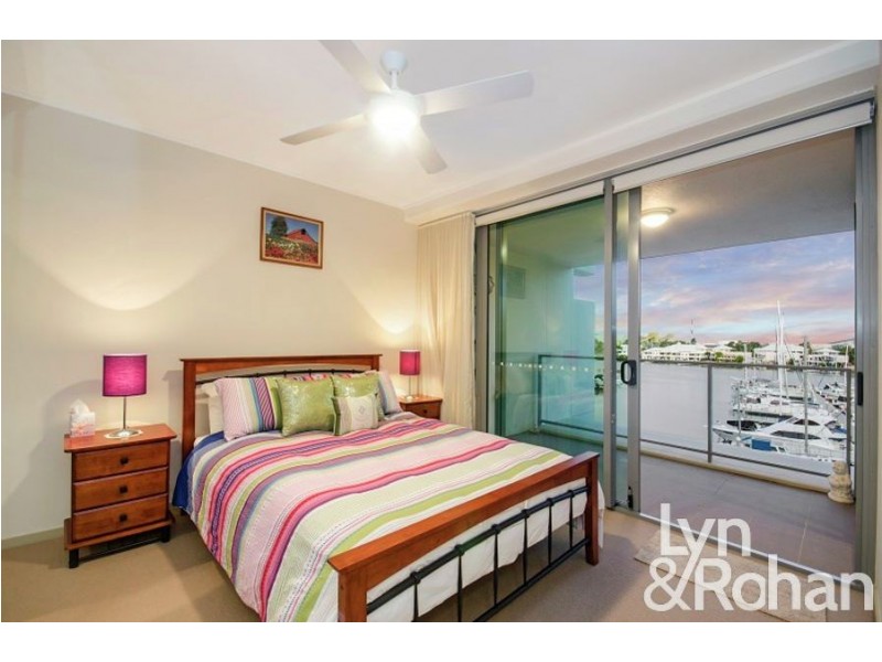 2409/6 Mariners Drive, Townsville City QLD 4810