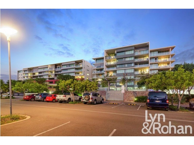 2409/6 Mariners Drive, Townsville City QLD 4810