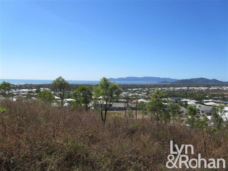 3 Bray Ct, Bushland Beach QLD 4818