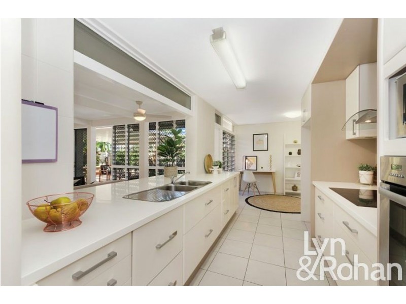 8 Sallows Street, Pallarenda QLD 4810