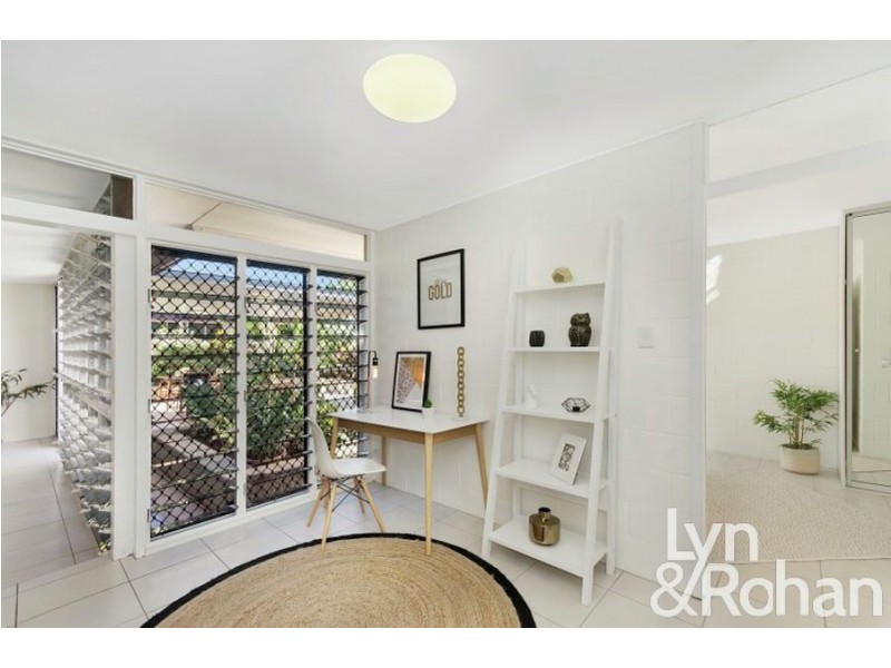 8 Sallows Street, Pallarenda QLD 4810