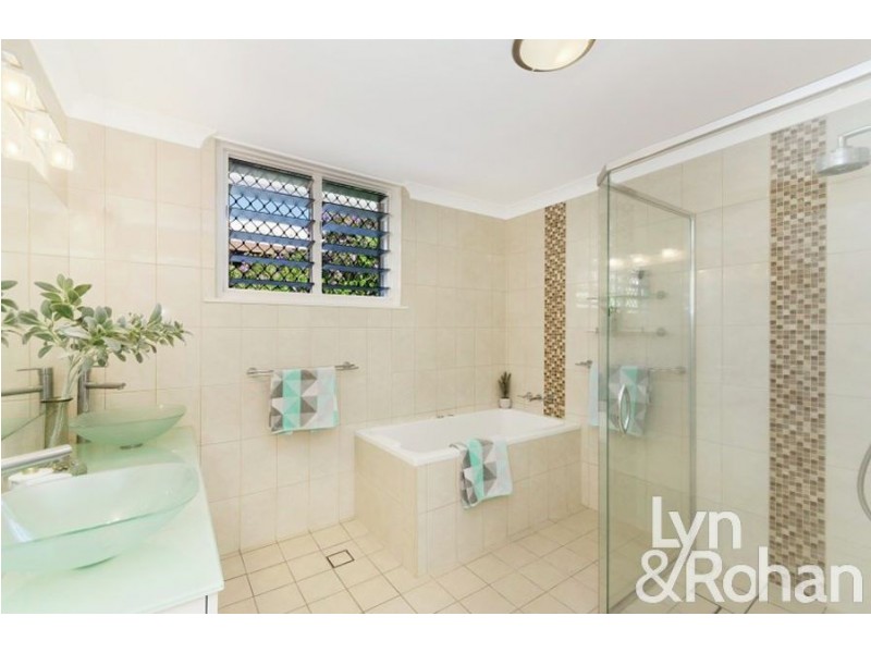 8 Sallows Street, Pallarenda QLD 4810