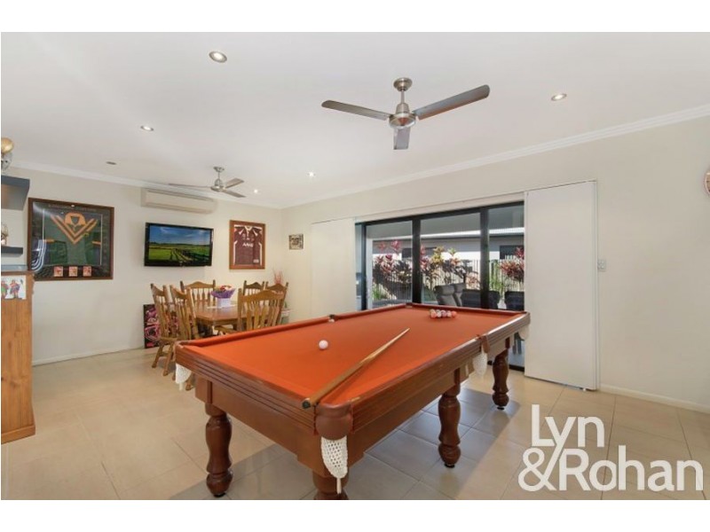 6 Batiki Circuit, Burdell QLD 4818