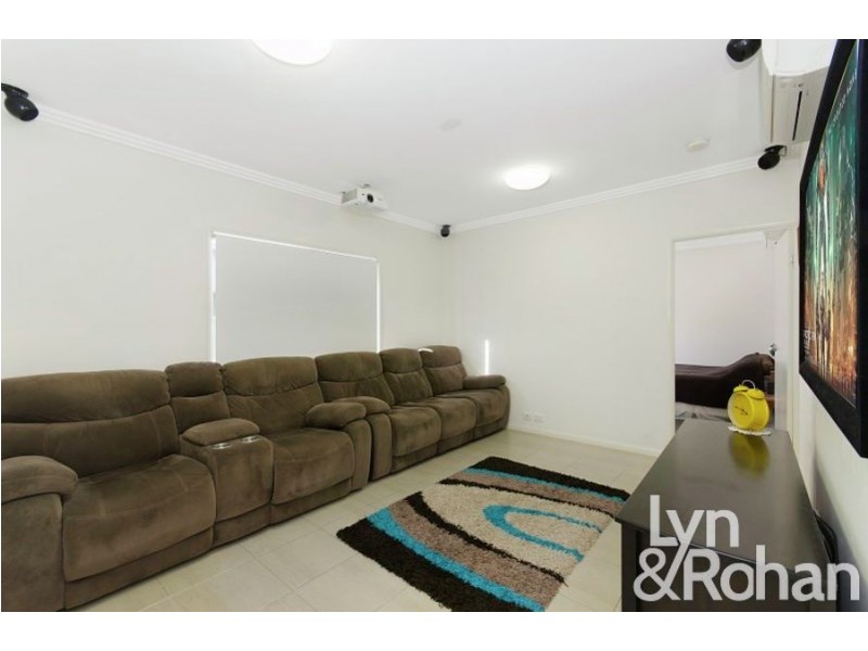 6 Batiki Circuit, Burdell QLD 4818