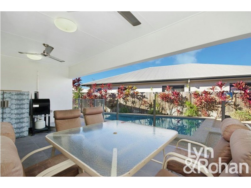 6 Batiki Circuit, Burdell QLD 4818