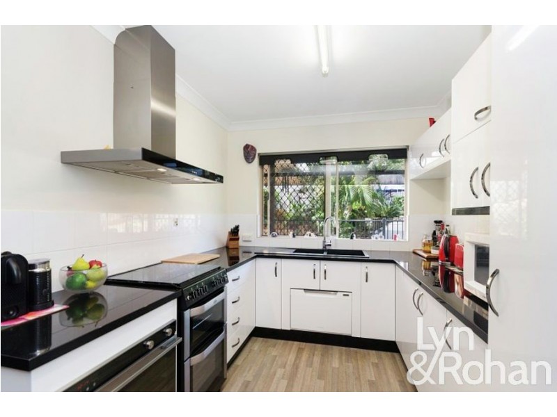 27 Bishop Street, Belgian Gardens QLD 4810