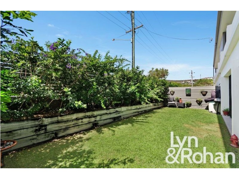 4/8 McKinley Street, North Ward QLD 4810