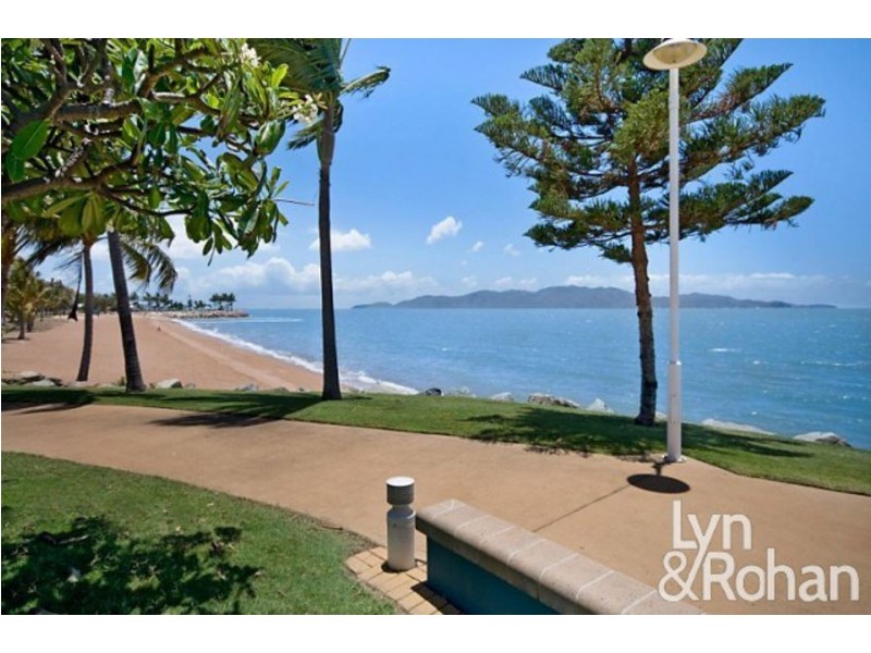 4/8 McKinley Street, North Ward QLD 4810