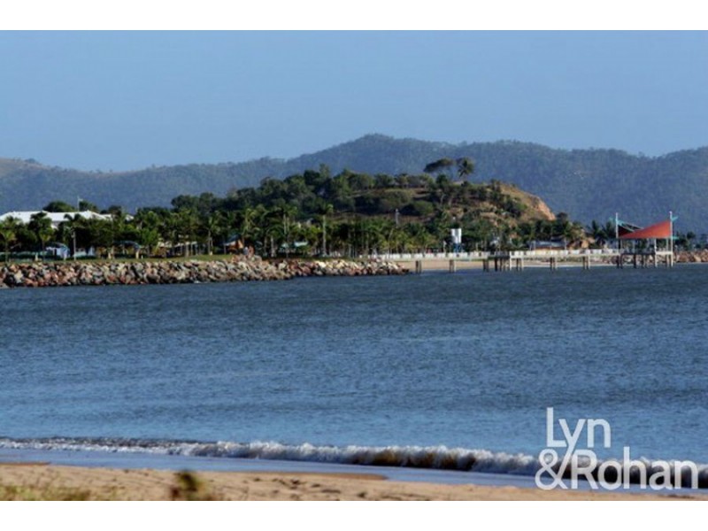 4/8 McKinley Street, North Ward QLD 4810