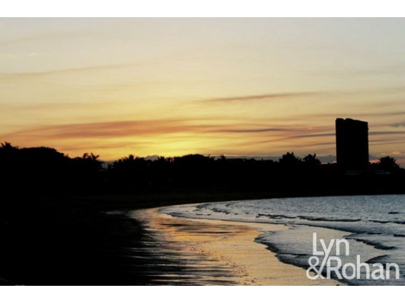 4/8 McKinley Street, North Ward QLD 4810