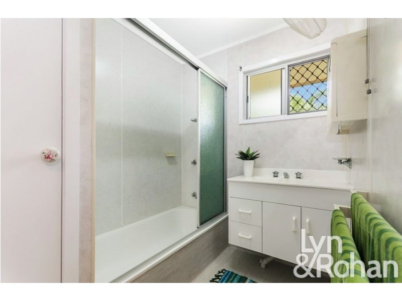 8 Daniels Street, Vincent QLD 4814