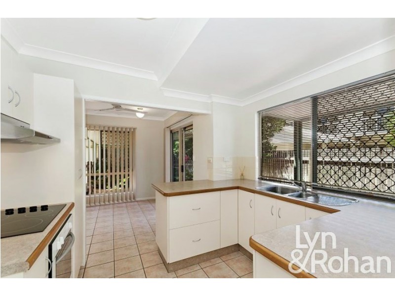2/44 Grosvenor Street, Pimlico QLD 4812