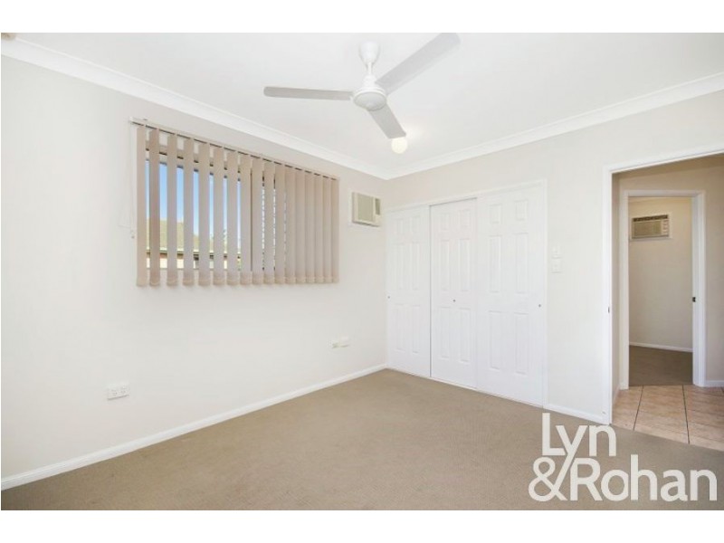 2/44 Grosvenor Street, Pimlico QLD 4812
