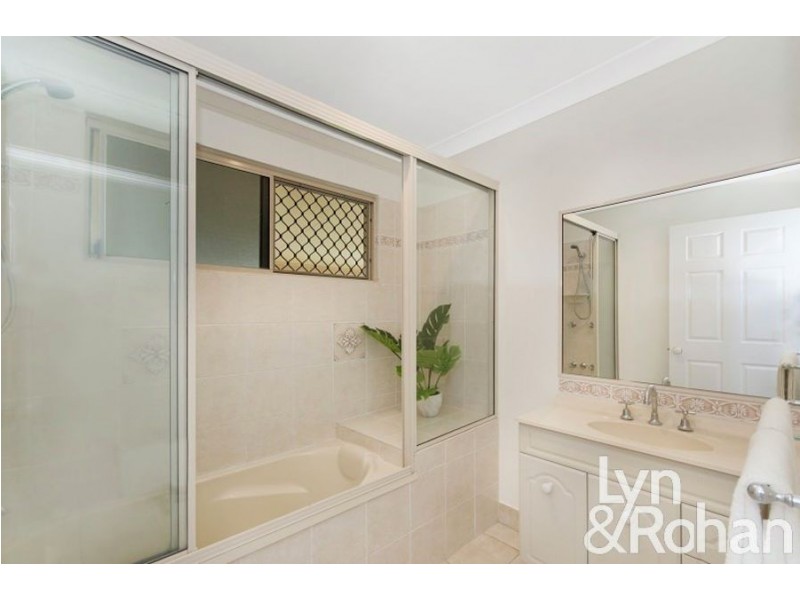 12 Jayella Close, Kirwan QLD 4817