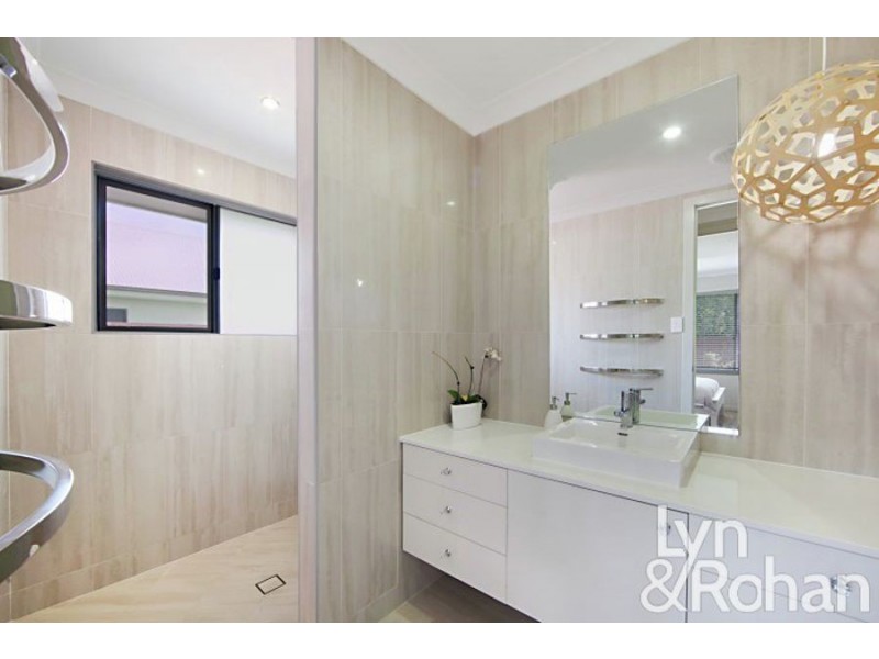 14 Biscayne Street, Burdell QLD 4818