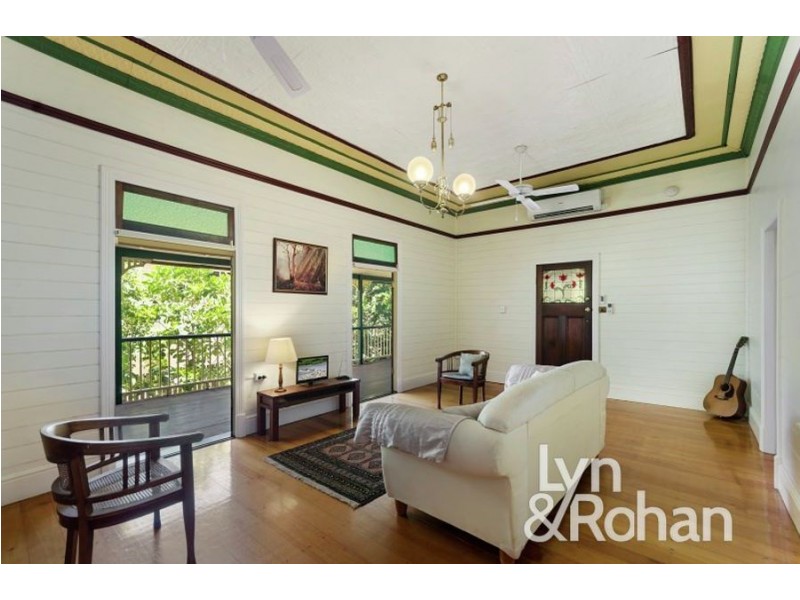 4 Claude Street, West End QLD 4810