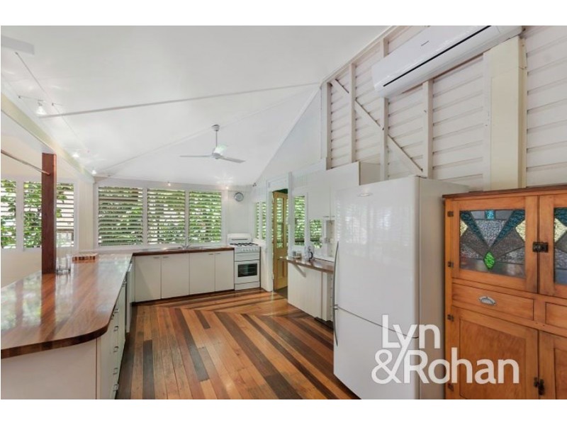 4 Claude Street, West End QLD 4810