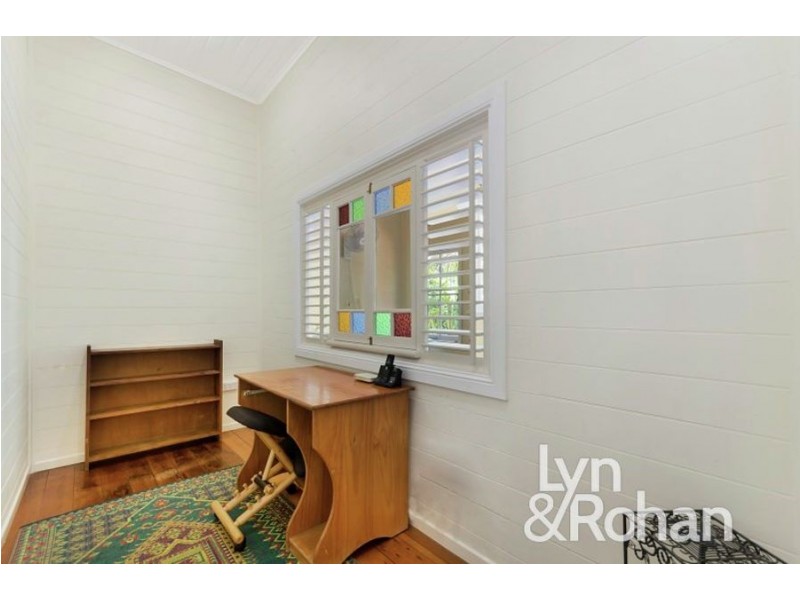 4 Claude Street, West End QLD 4810