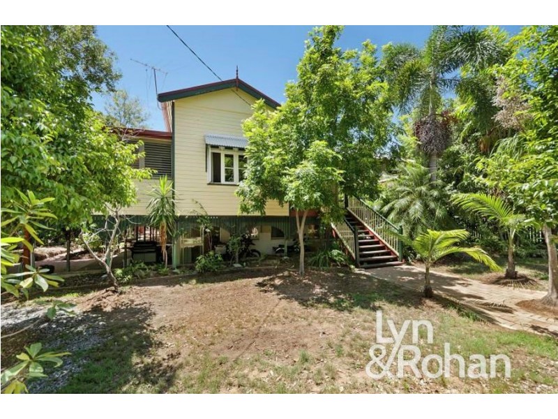 4 Claude Street, West End QLD 4810