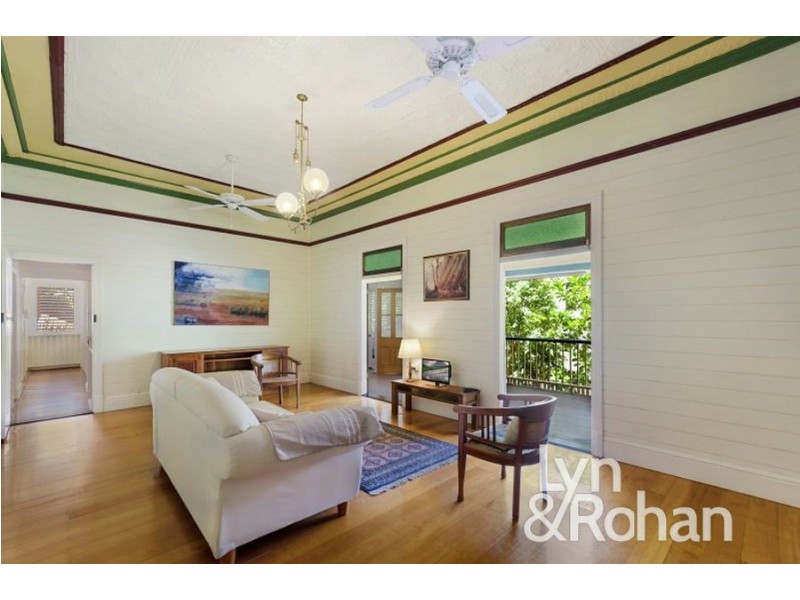 4 Claude Street, West End QLD 4810