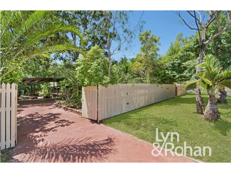 4 Claude Street, West End QLD 4810