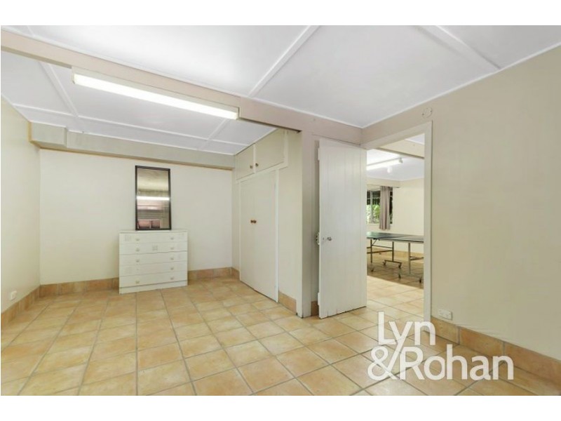 4 Claude Street, West End QLD 4810