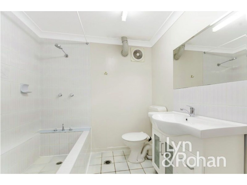 4 Claude Street, West End QLD 4810