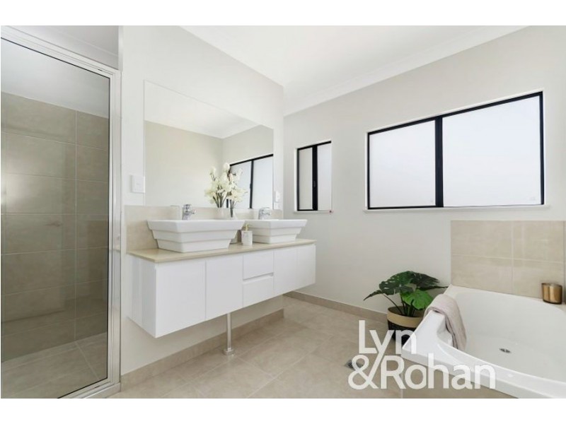 9 Phantom Place, Mount Louisa QLD 4814