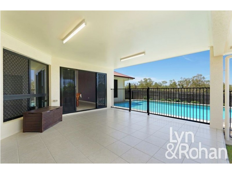 19 Palomar Court, Mount Louisa QLD 4814