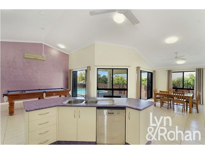 19 Palomar Court, Mount Louisa QLD 4814