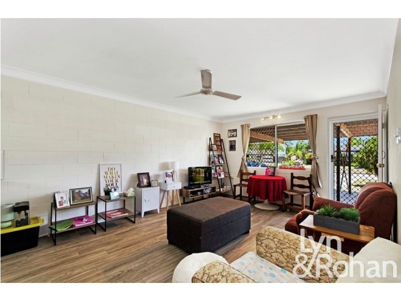 8 Hart Street, Kirwan QLD 4817