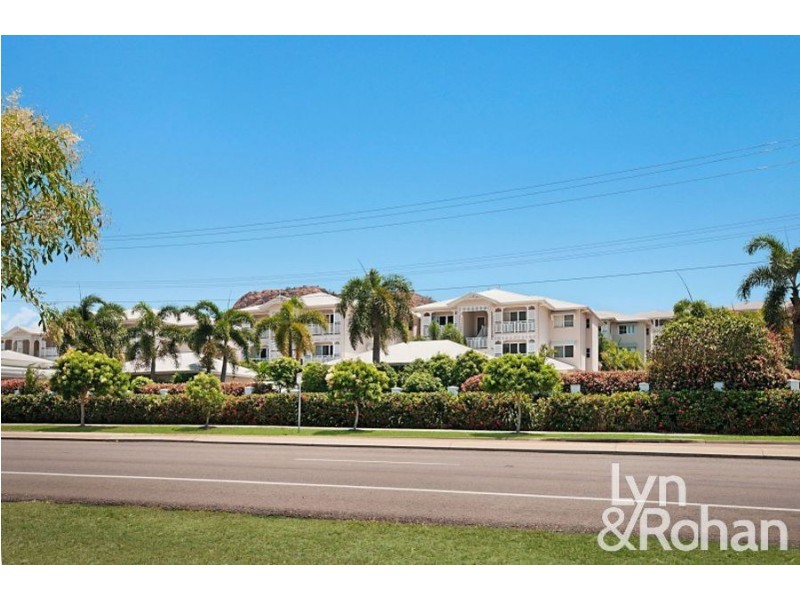 1/42 Warburton Street, North Ward QLD 4810