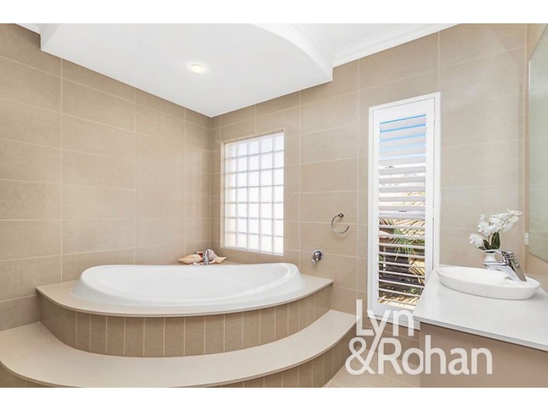 8 Tableland Terrace, Mount Louisa QLD 4814