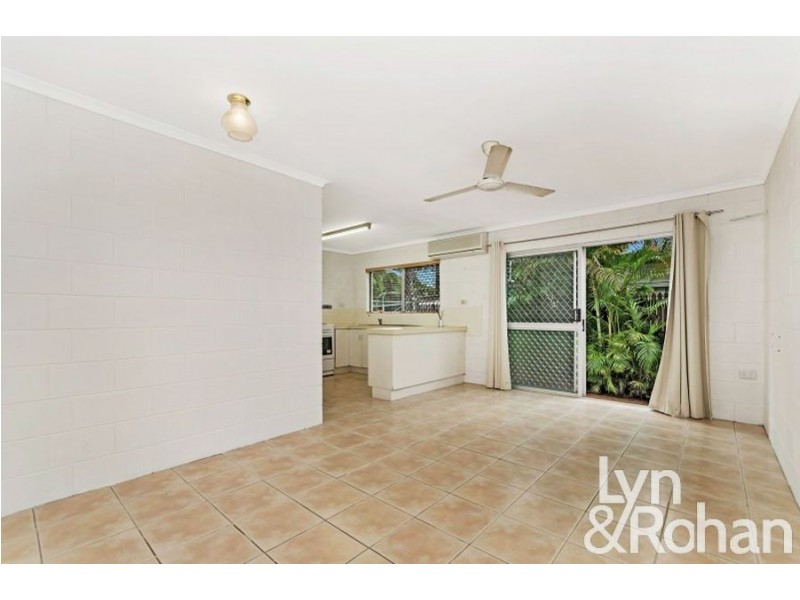 2/54 Ahearne Street, Hermit Park QLD 4812