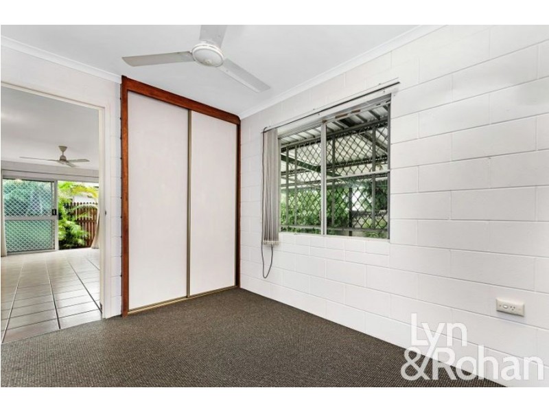 2/54 Ahearne Street, Hermit Park QLD 4812