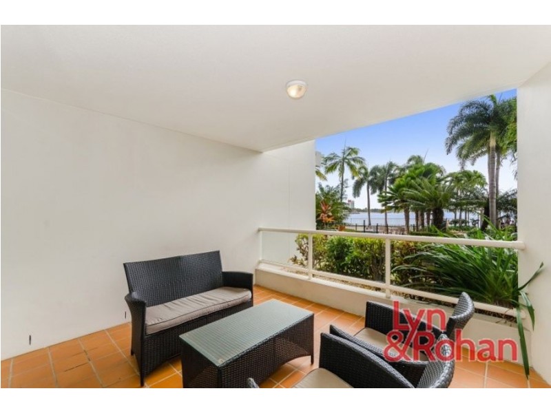 7/7 Mariners Drive, Townsville City QLD 4810