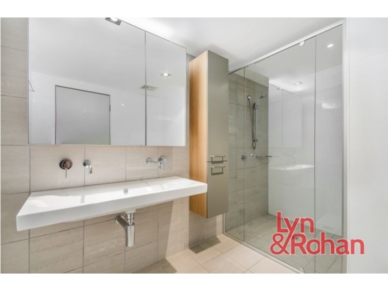 2305/6 Mariners Drive, Townsville City QLD 4810