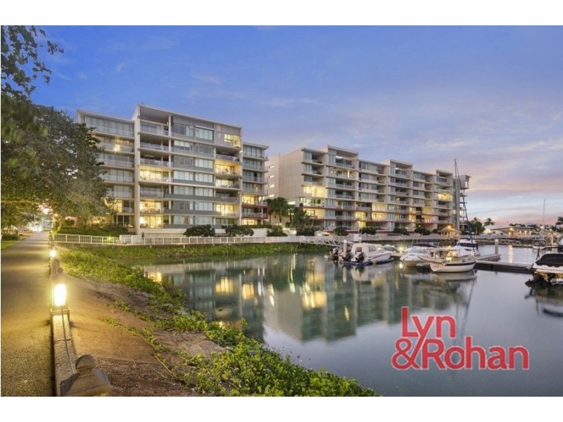 2305/6 Mariners Drive, Townsville City QLD 4810