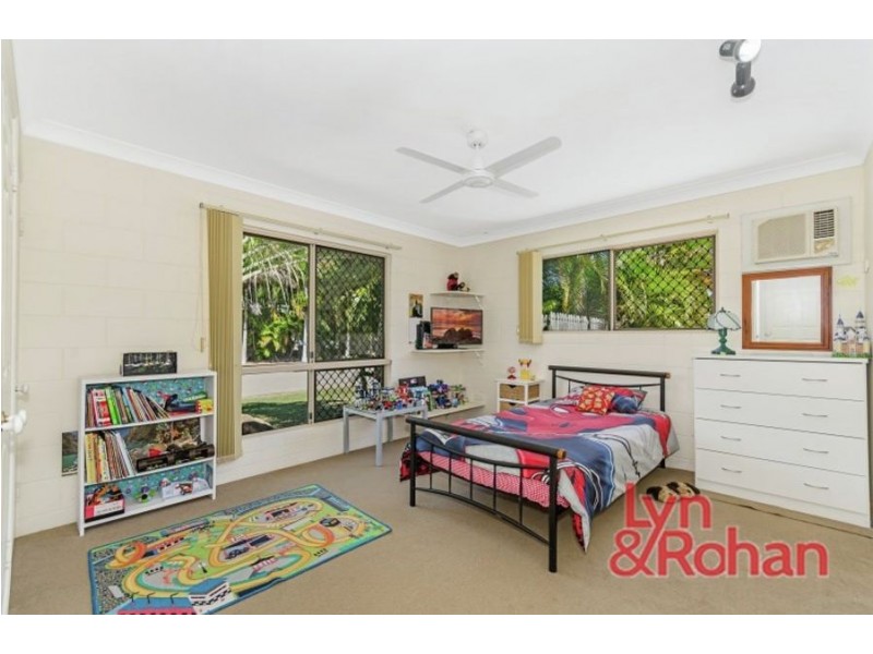 1 Gernika Court, Bushland Beach QLD 4818