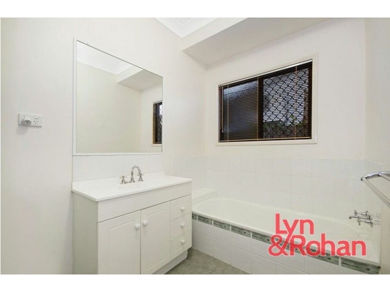 27 Riley Circuit, Kirwan QLD 4817