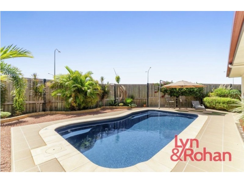 16 Makena Circuit, Burdell QLD 4818