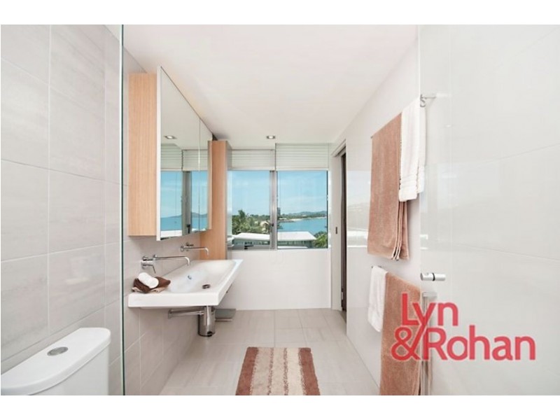 2504/6 Mariners Drive, Townsville City QLD 4810