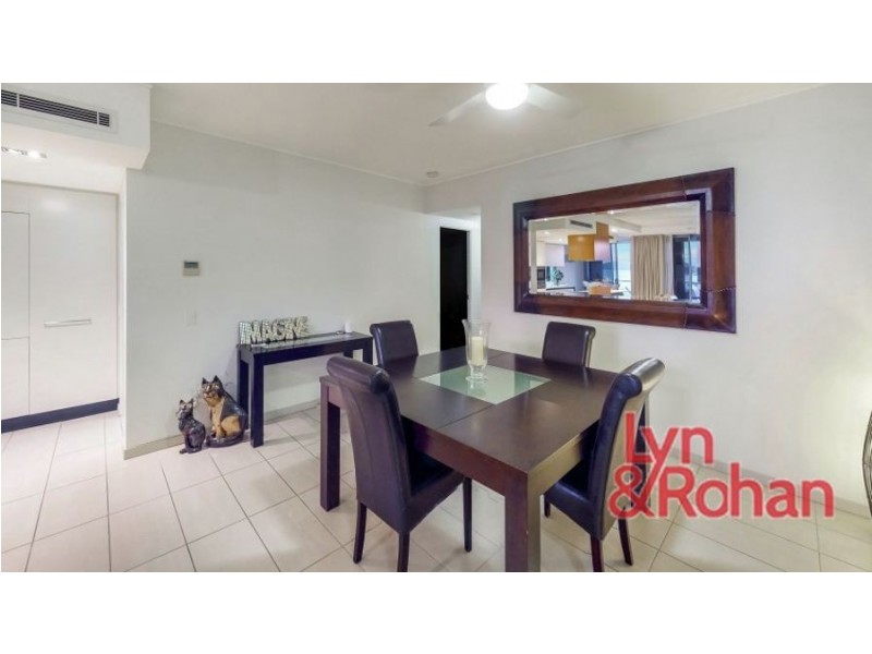 2504/6 Mariners Drive, Townsville City QLD 4810