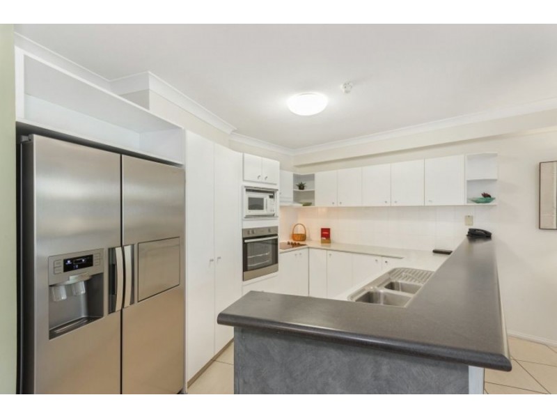 8/7 Mariners Drive, Townsville City QLD 4810