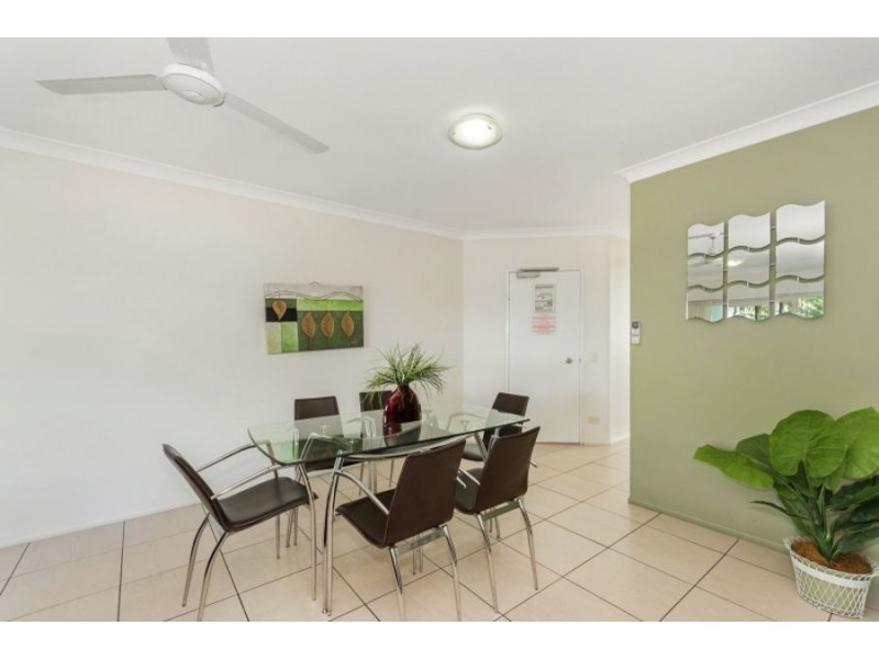8/7 Mariners Drive, Townsville City QLD 4810