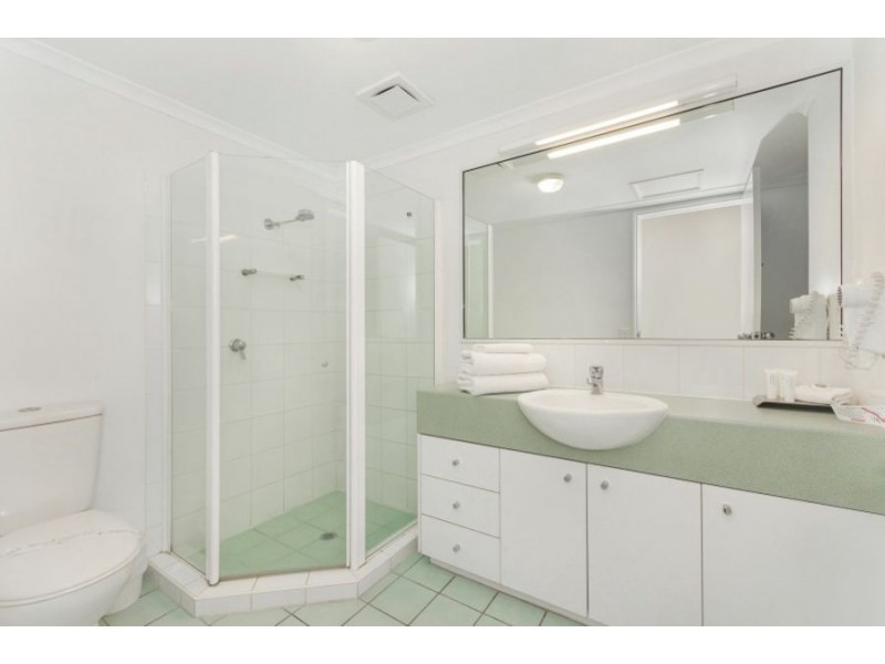 8/7 Mariners Drive, Townsville City QLD 4810