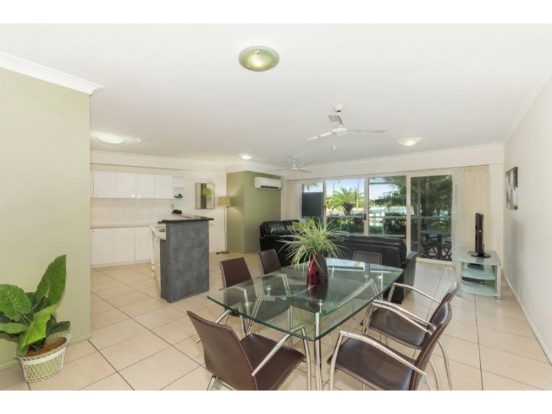 8/7 Mariners Drive, Townsville City QLD 4810