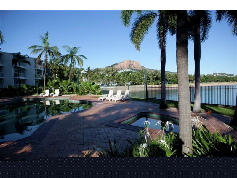 8/7 Mariners Drive, Townsville City QLD 4810