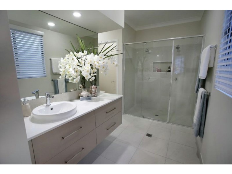 125 Sunhaven Boulevard, Burdell QLD 4818