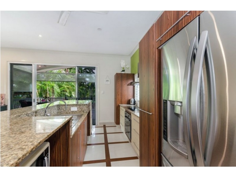 13 Leigh Street, West End QLD 4810